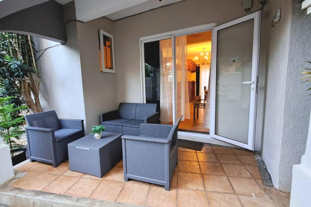 Sunshine Luxurious Villa:4 Mins Walk From Beach Flic-en-Flacq Exterior foto